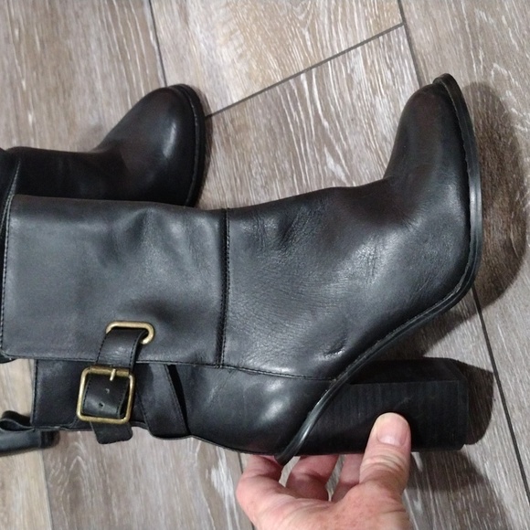 Kelsi Dagger black leather ankle booties. Size 6 - Picture 5 of 13